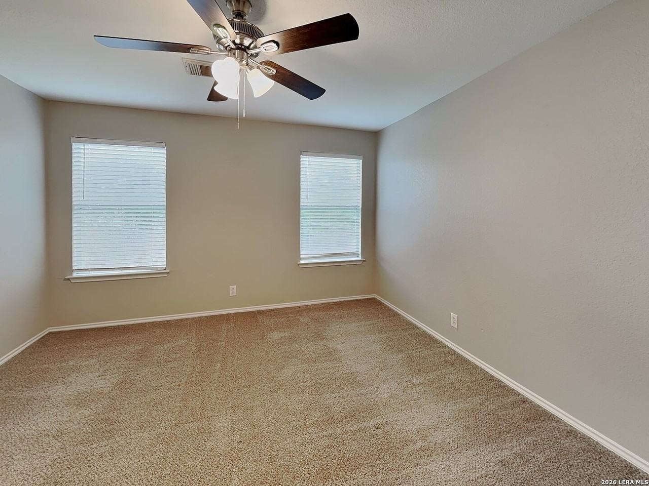 3839 Cherokee Blvd - Photo 6 of 17