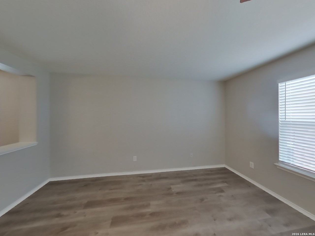 11059 Barclay Pt - Photo 2 of 18