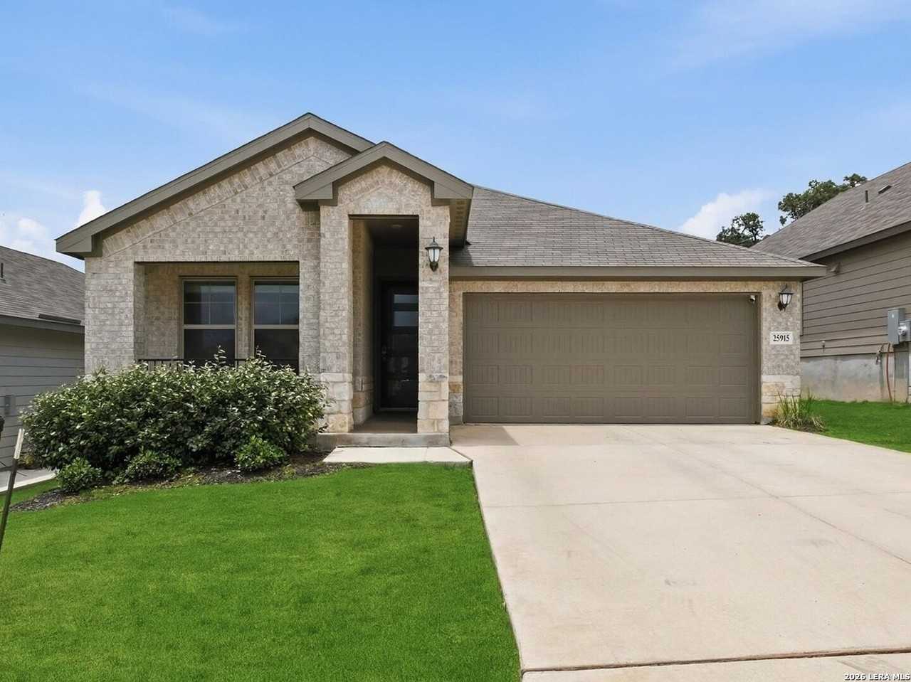 25915 Marigold Oaks - Photo 2 of 28