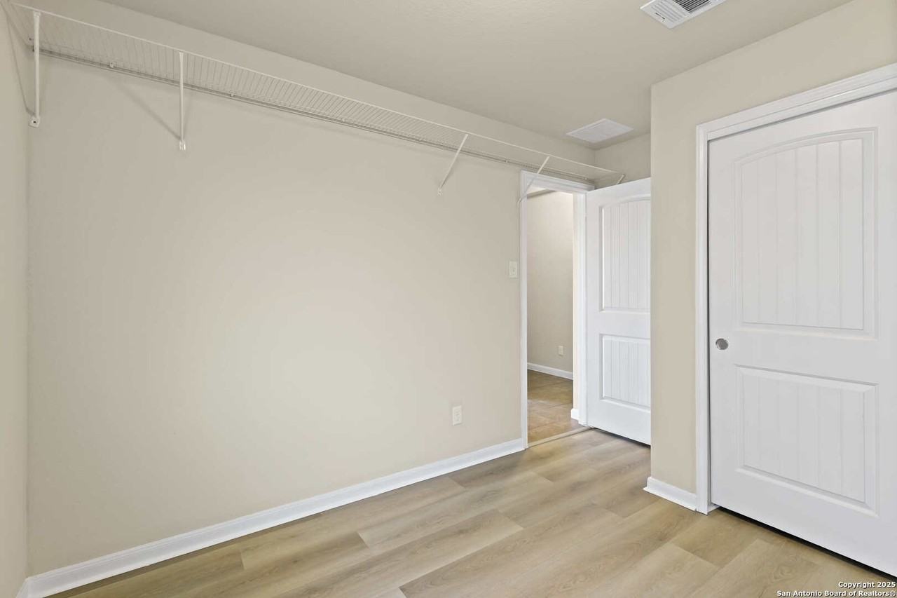 117 Linden Ln - Photo 7 of 30