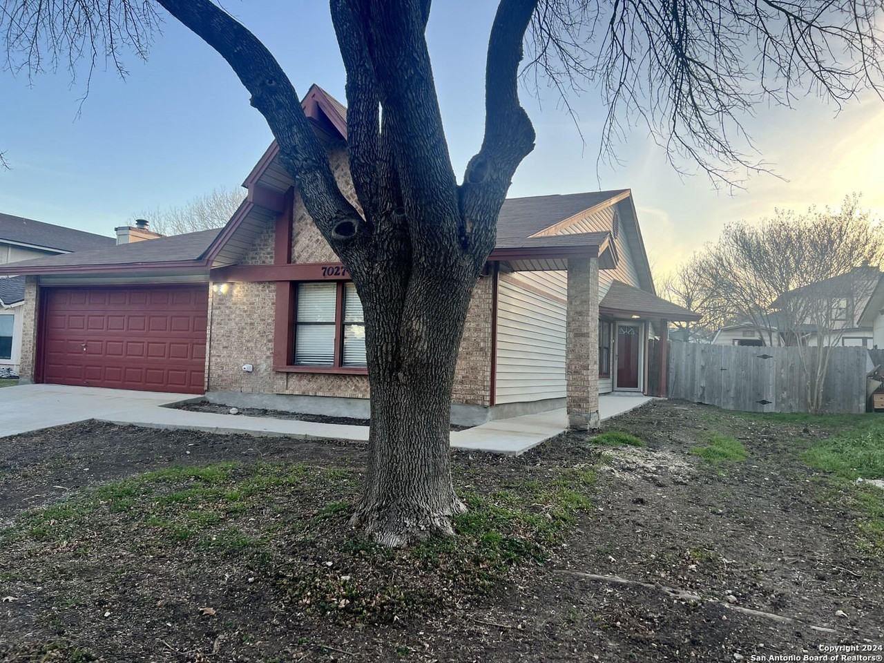 7027 Elk Trl - Photo 2 of 12