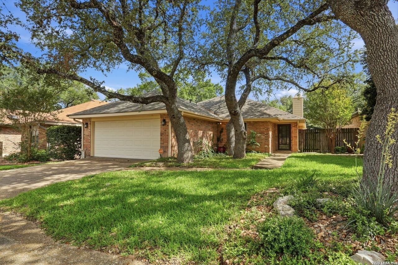 1826 Encino Rio - Photo 2 of 26