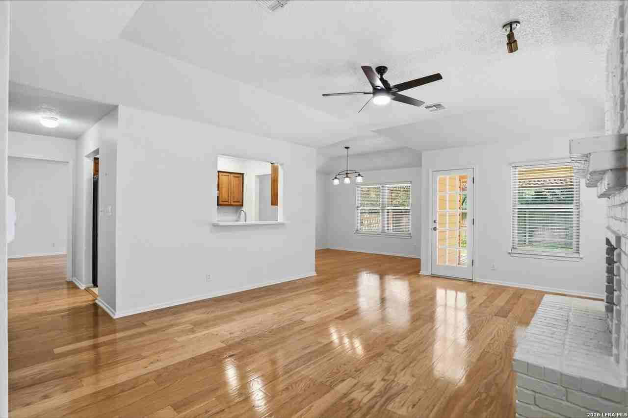 1826 Encino Rio - Photo 6 of 26