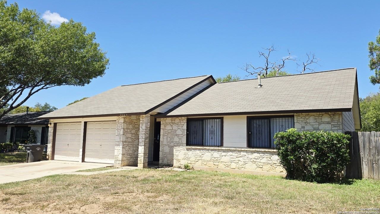 3043 Timber View Dr - Photo 3 of 20