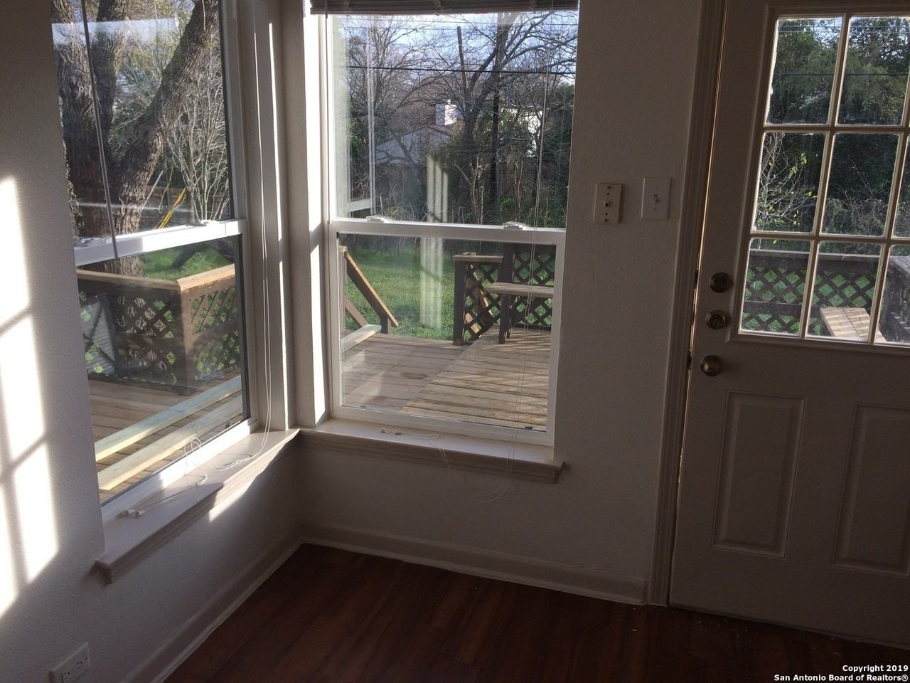1204 Wiltshire Ave - Photo 7 of 22