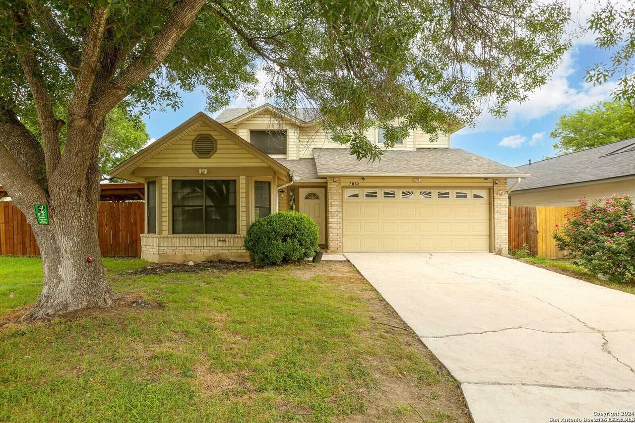 7068 Beech Trail Dr - Photo 2 of 25