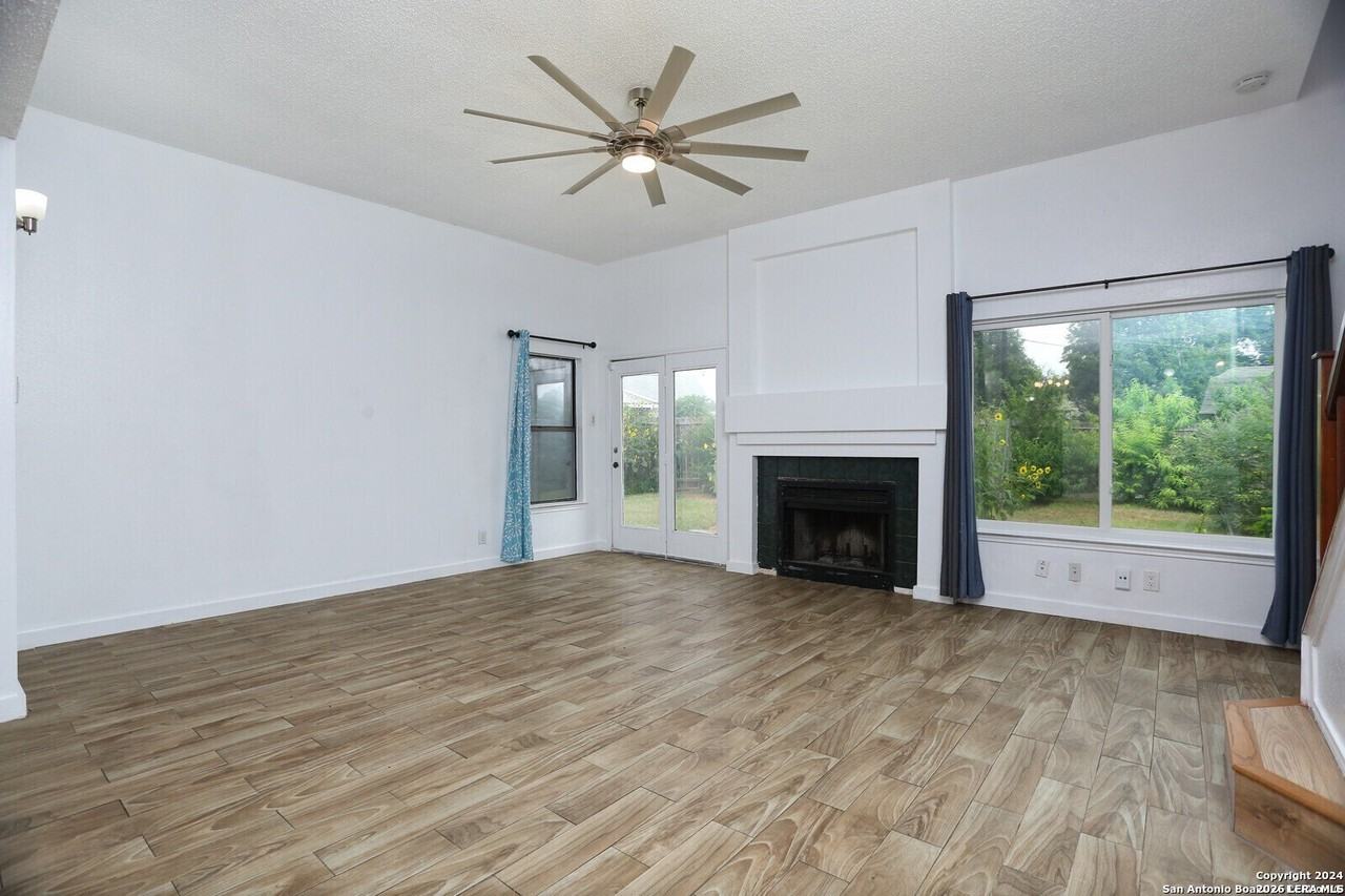 7068 Beech Trail Dr - Photo 4 of 25
