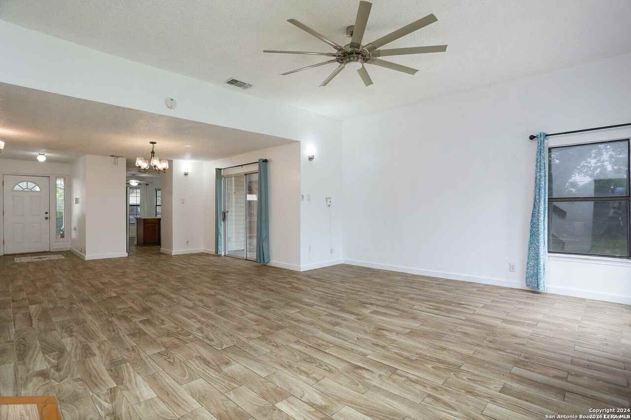 7068 Beech Trail Dr - Photo 6 of 25