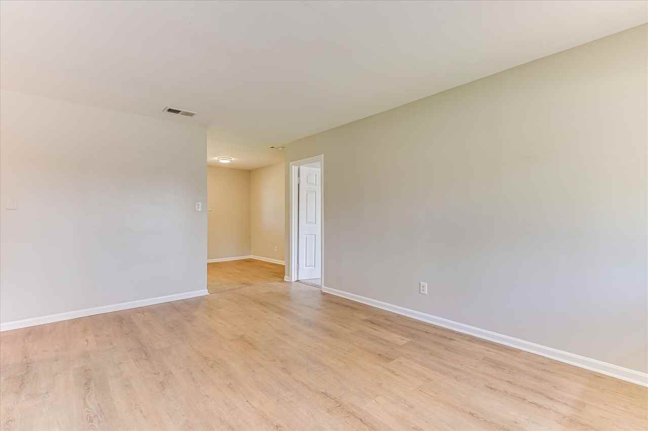 329 E View Dr #1 - Photo 7 of 33