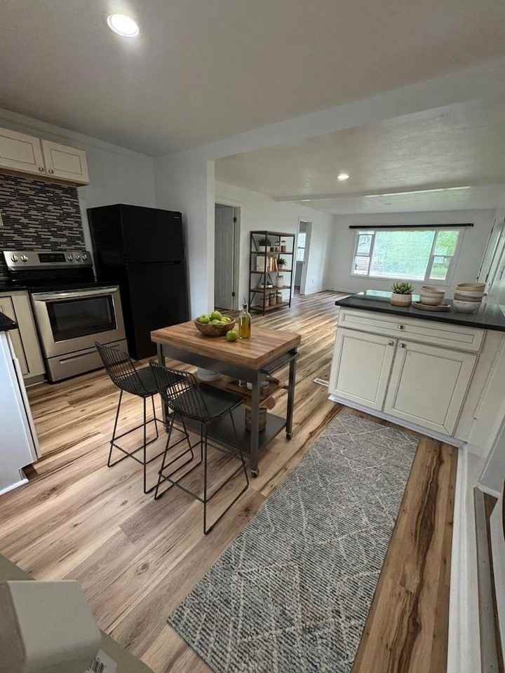 118 Alden Ave E #1 - Photo 5 of 31