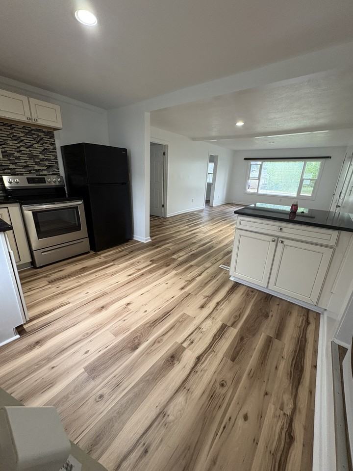 118 Alden Ave E #1 - Photo 6 of 31