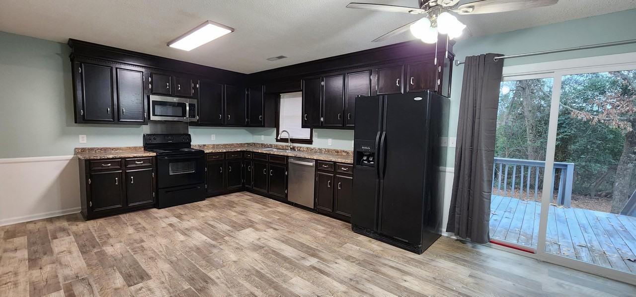 6050 Acton Rd - Photo 3 of 13