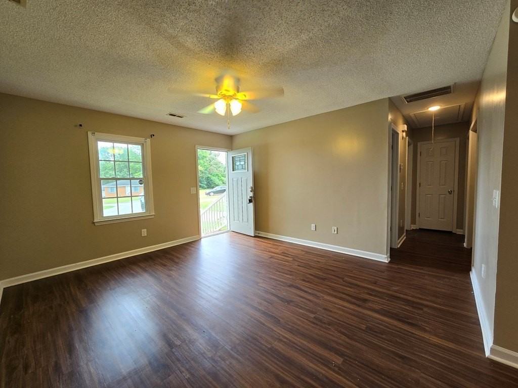 110 Frost Wood Ct - Photo 3 of 15