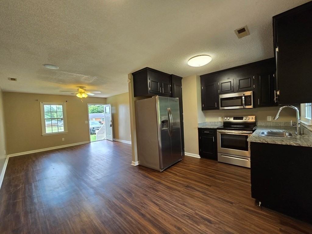110 Frost Wood Ct - Photo 5 of 15