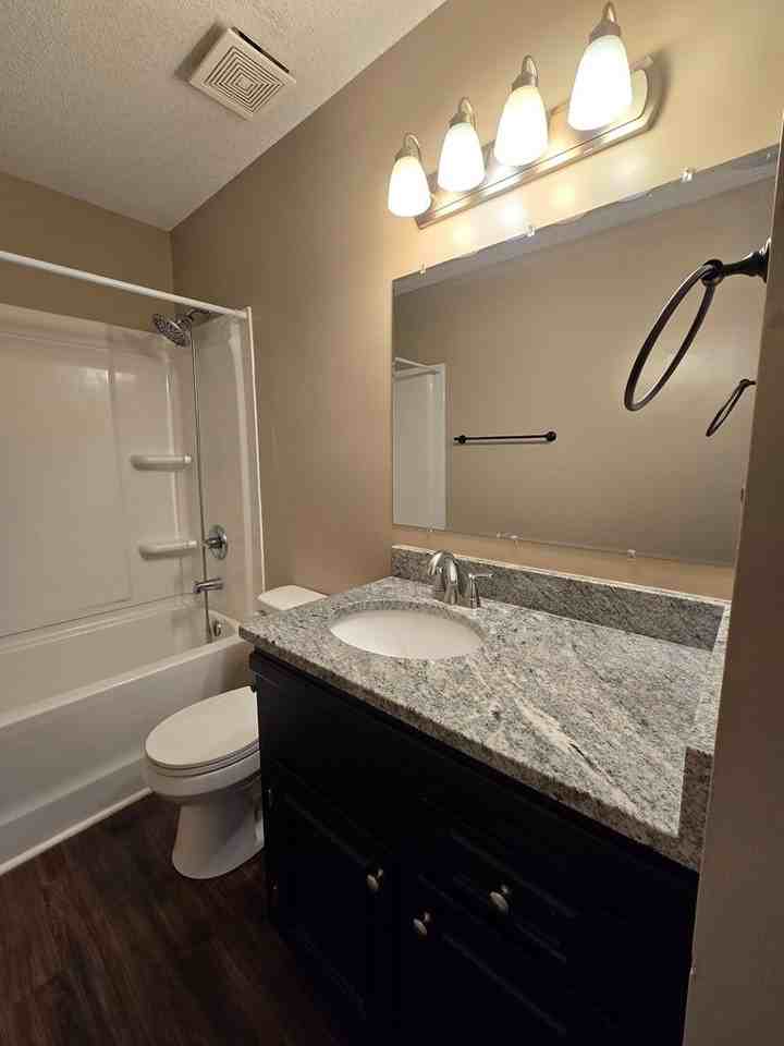 110 Frost Wood Ct - Photo 7 of 15