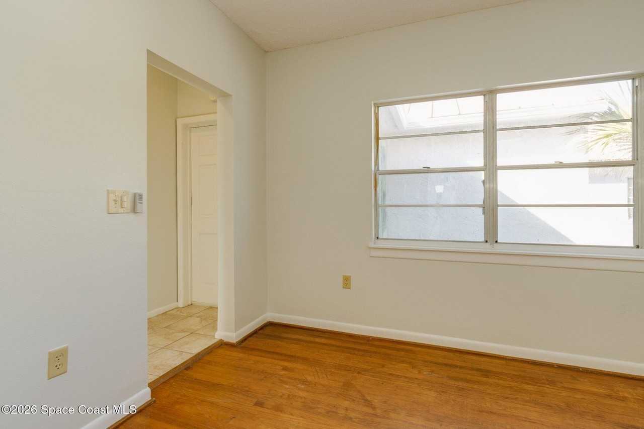 1501 S Shannon Ave #8 - Photo 3 of 30