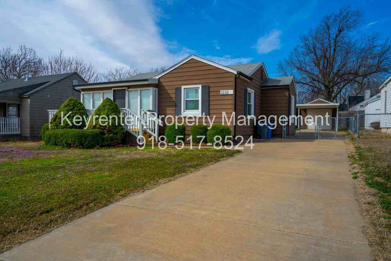 2232 S Marion Ave - Photo 3 of 14