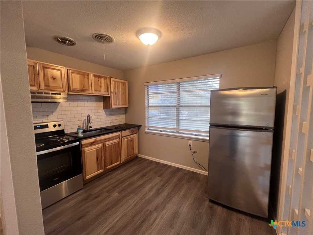 401 Lange Rd #A5 - Photo 2 of 6