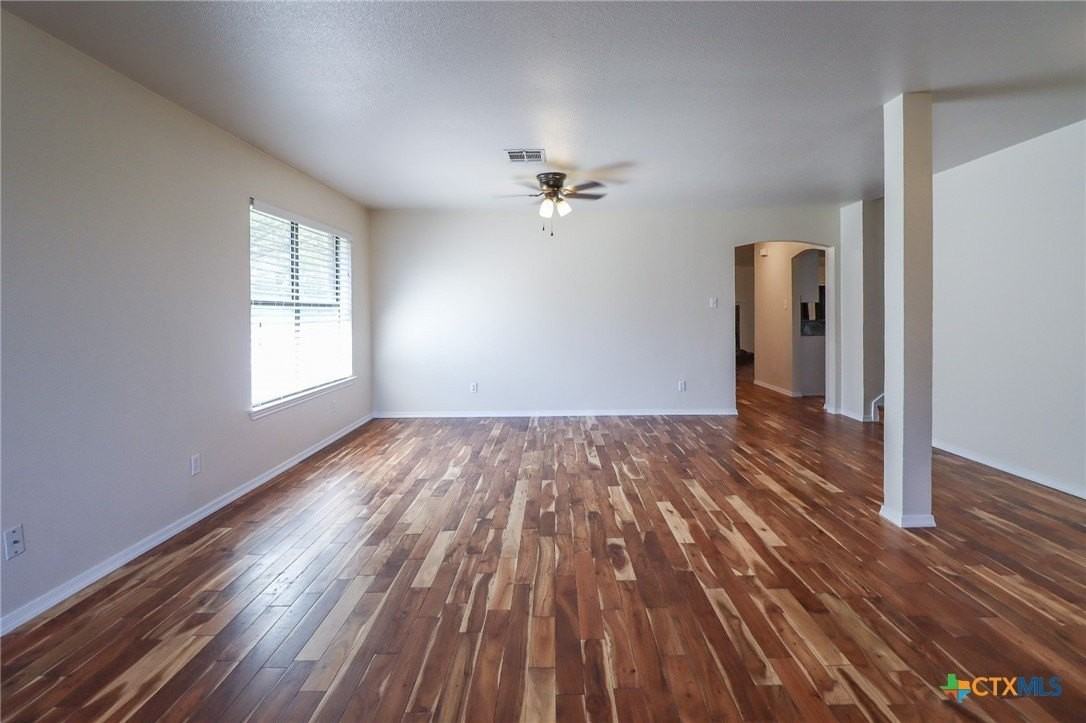 404 Jennifer Cir - Photo 4 of 40