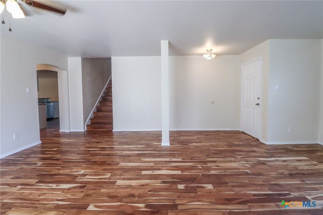 404 Jennifer Cir - Photo 6 of 40