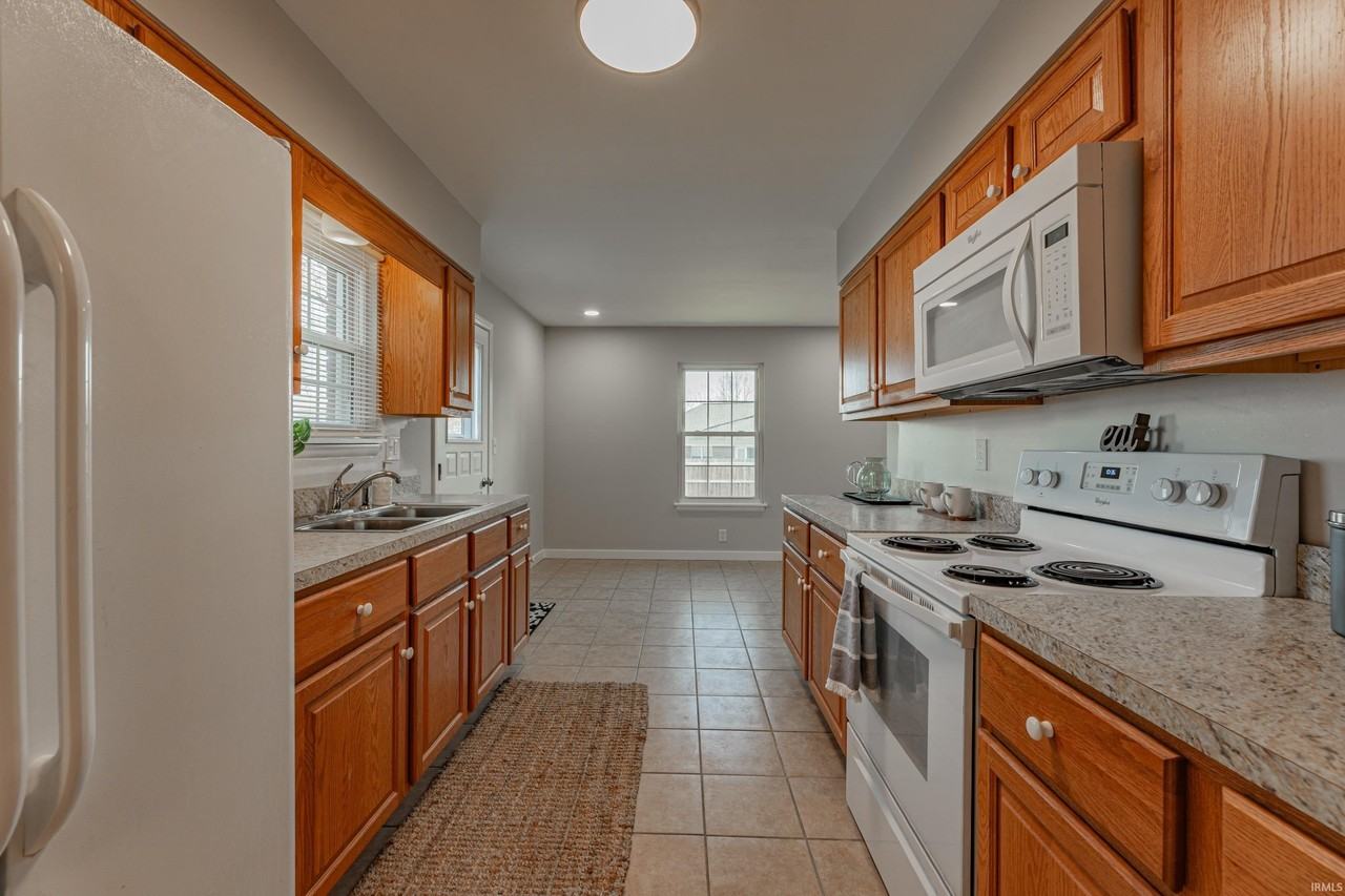 7127 Pinehurst Dr - Photo 6 of 28