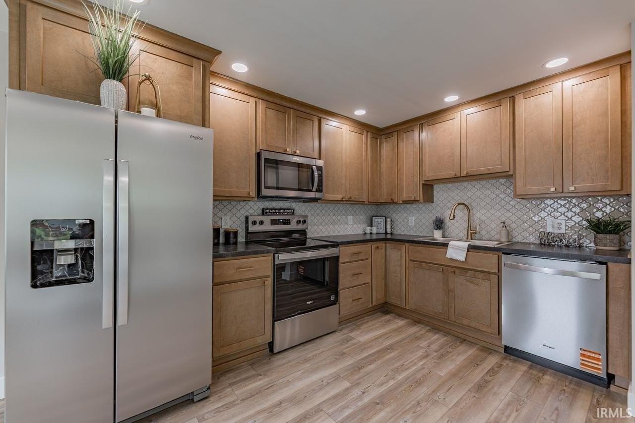 1628 E Blackford Ave - Photo 7 of 27