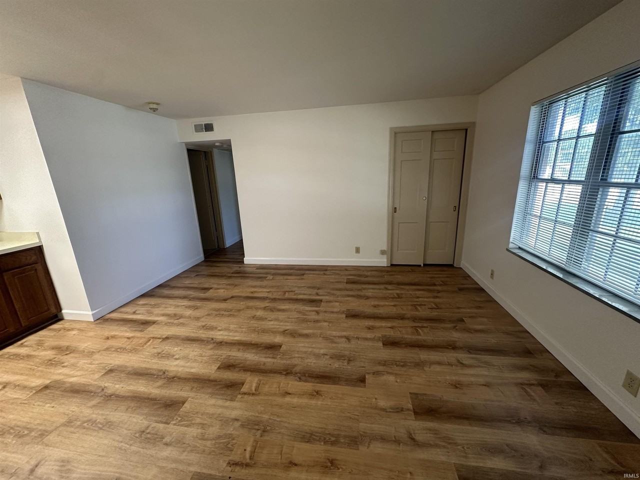 665 Saint Marys Dr #6 - Photo 5 of 9