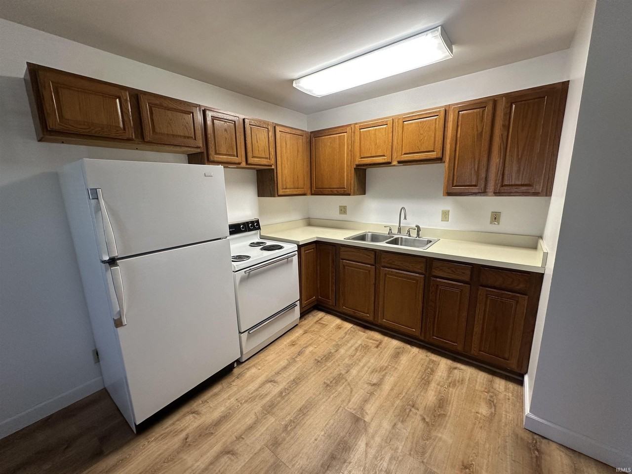 665 Saint Marys Dr #6 - Photo 6 of 9