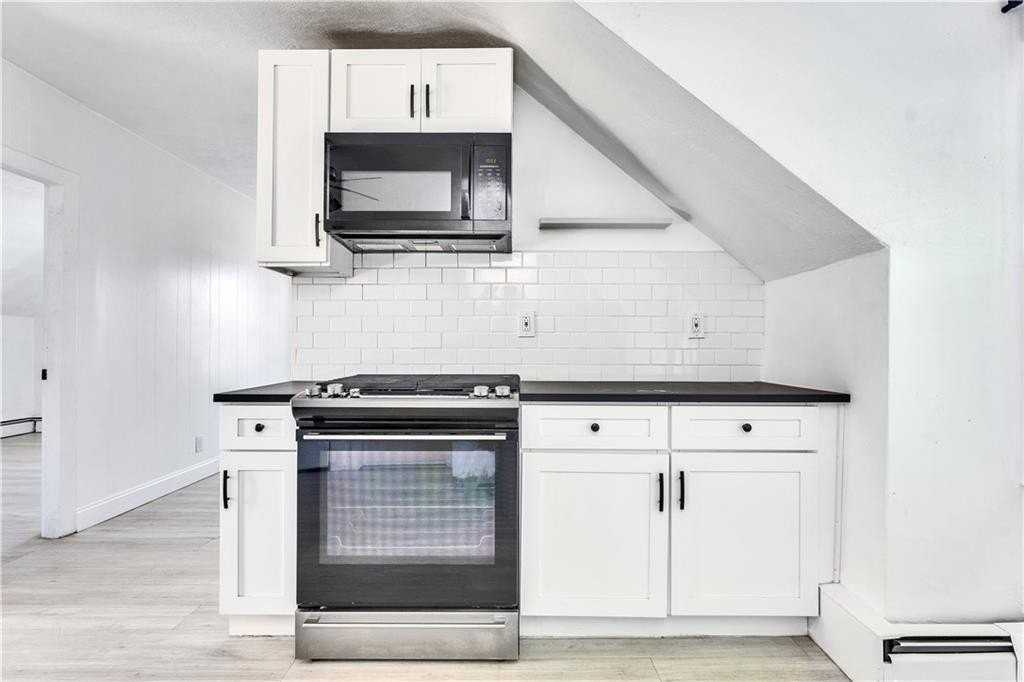 86 Woodward Ave #2 - Photo 7 of 17