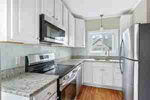 featured image of 427 Spring St #2