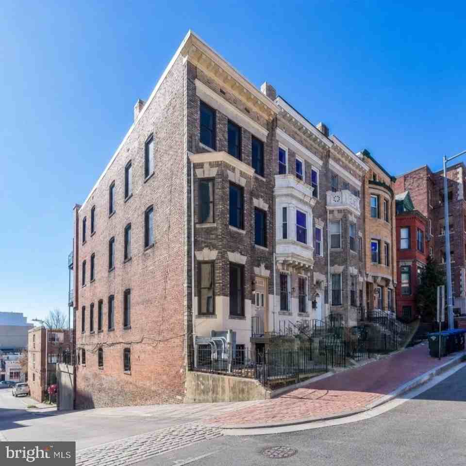 1416 Belmont St Nw #2 - Photo 2 of 14