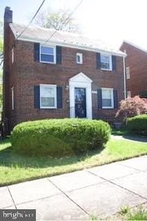 1663 Webster St Ne - Photo 2 of 5
