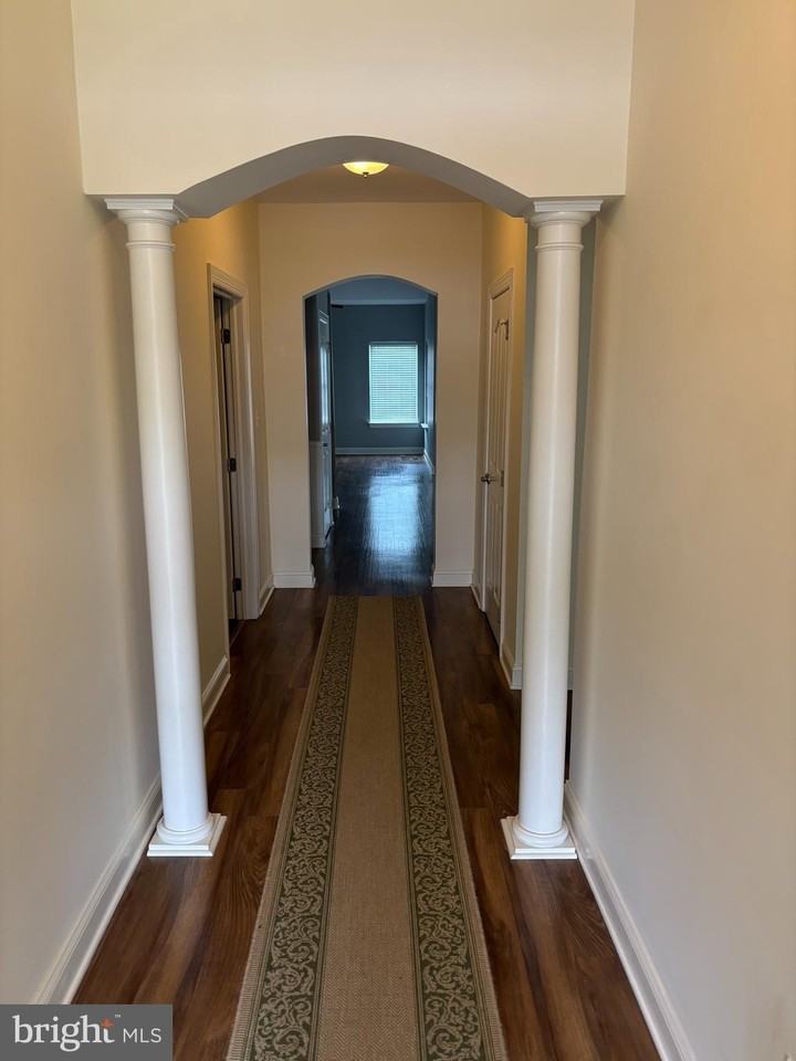 151 Volpe Way - Photo 2 of 14