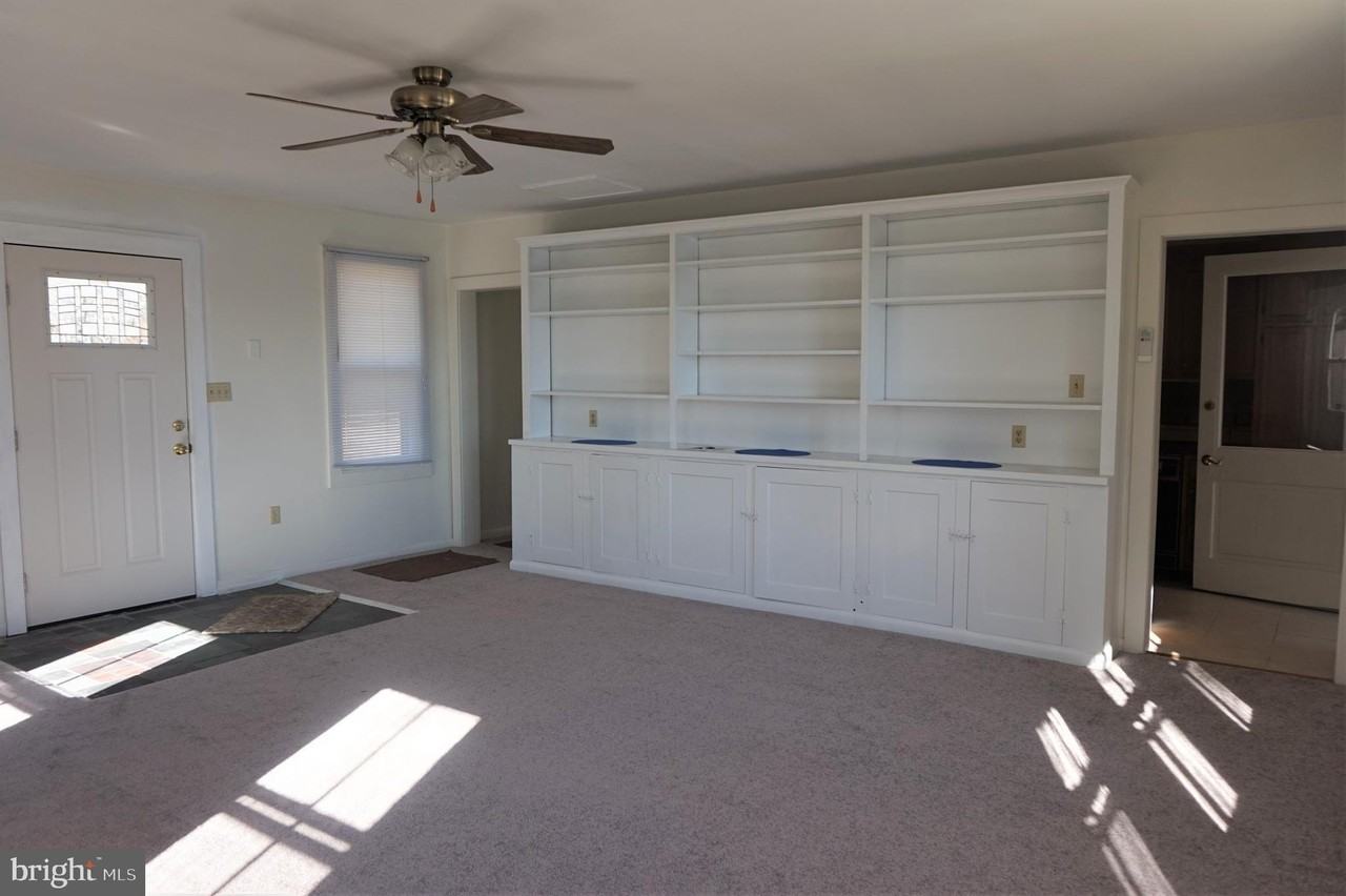 9162 Middleford Rd - Photo 4 of 20