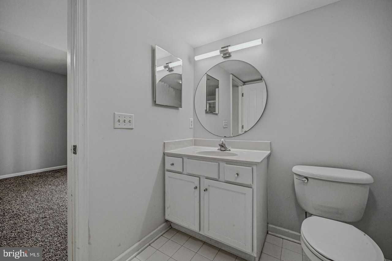 37264 Sea Coast Ct #13 - Photo 4 of 11