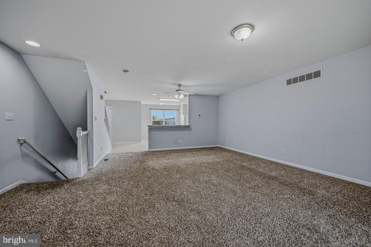 37264 Sea Coast Ct #13 - Photo 6 of 11