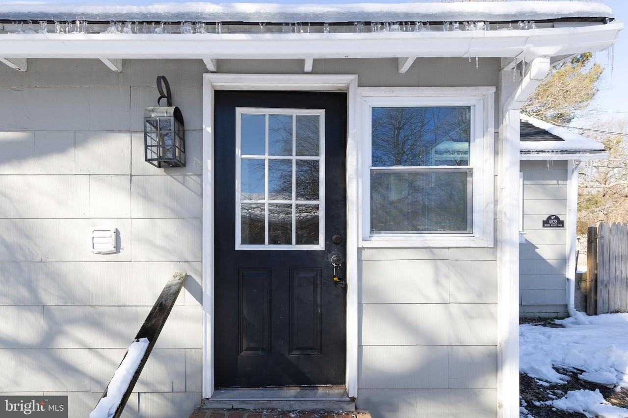 4828 Woods Wharf Rd - Photo 2 of 24