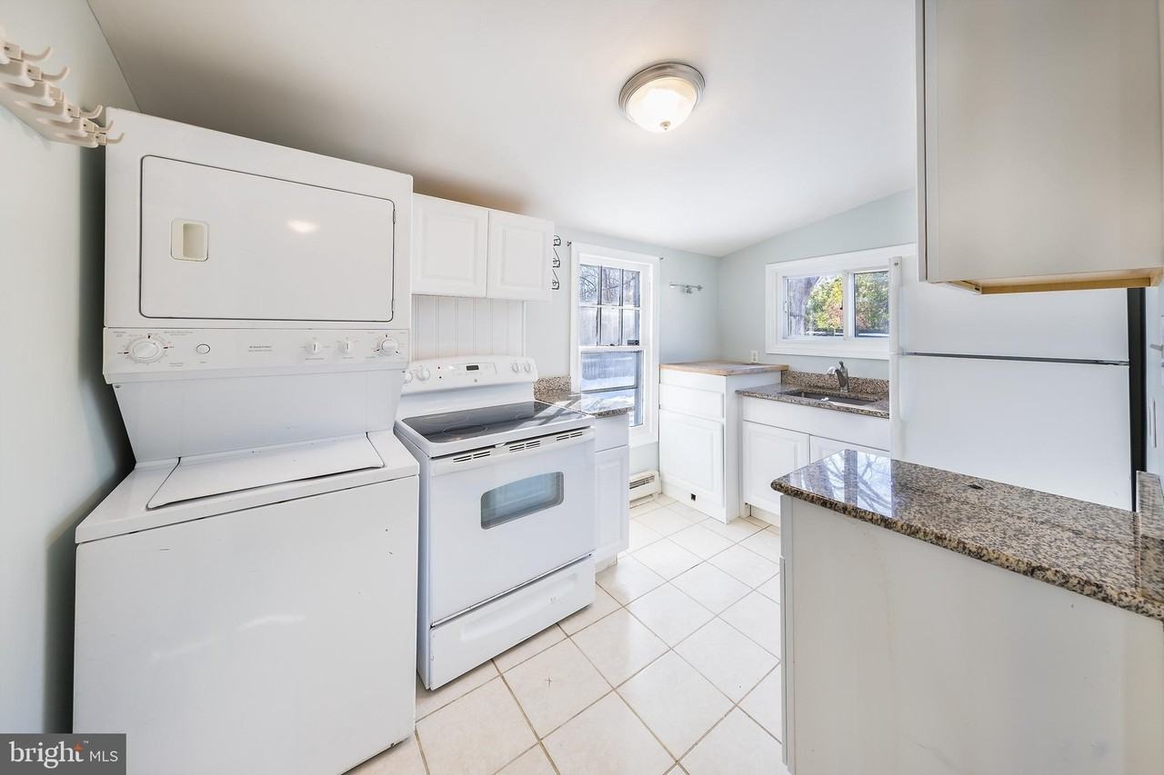4828 Woods Wharf Rd - Photo 6 of 24