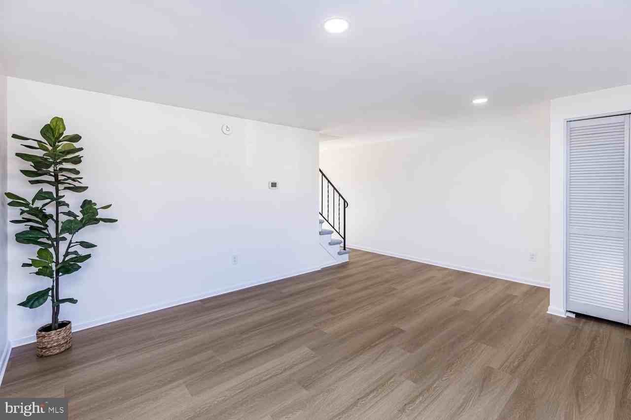 1117 Circle Dr - Photo 3 of 33