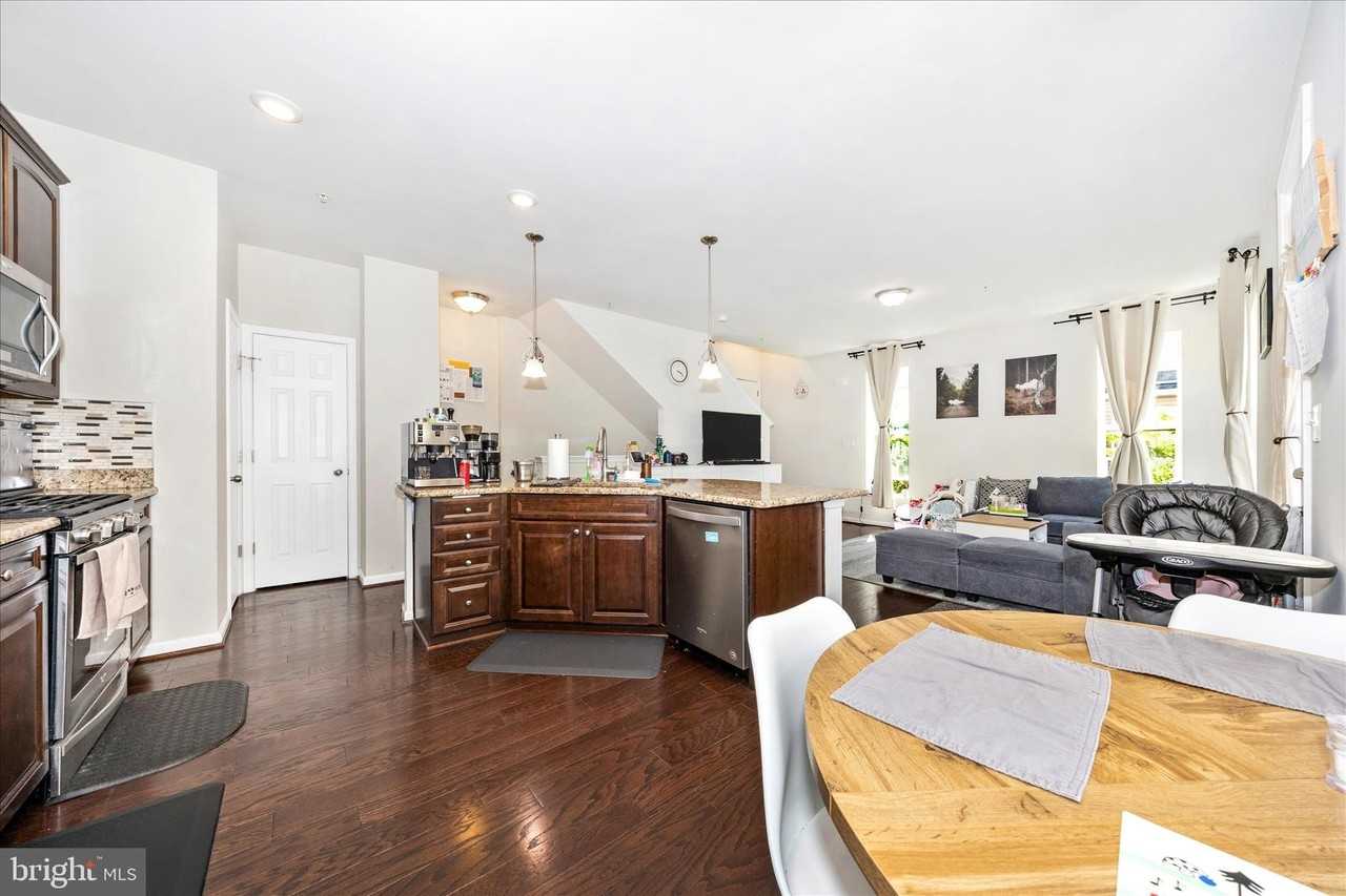 6142 Murray Ter - Photo 7 of 49