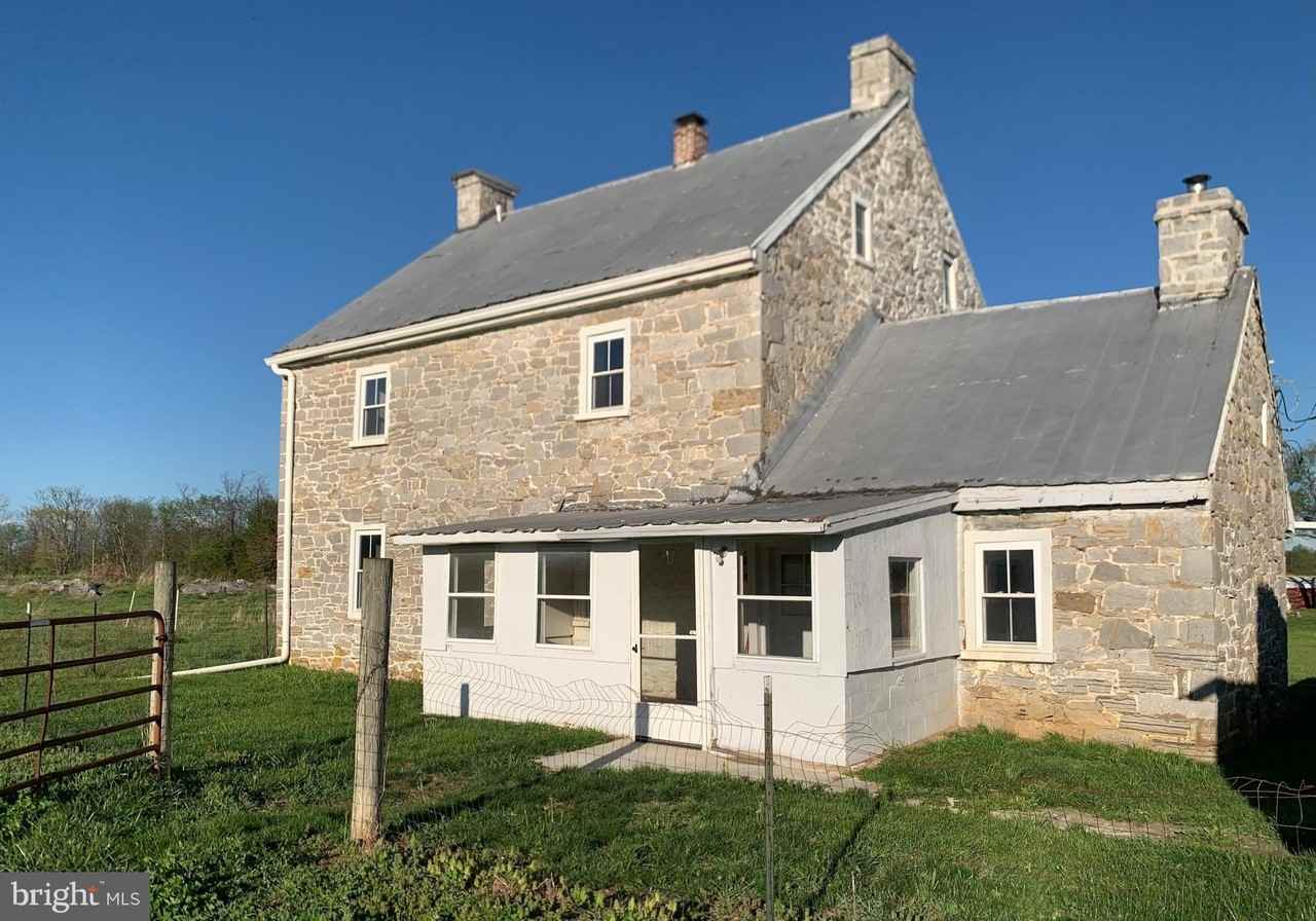 7234 Tommytown Rd - Photo 3 of 37