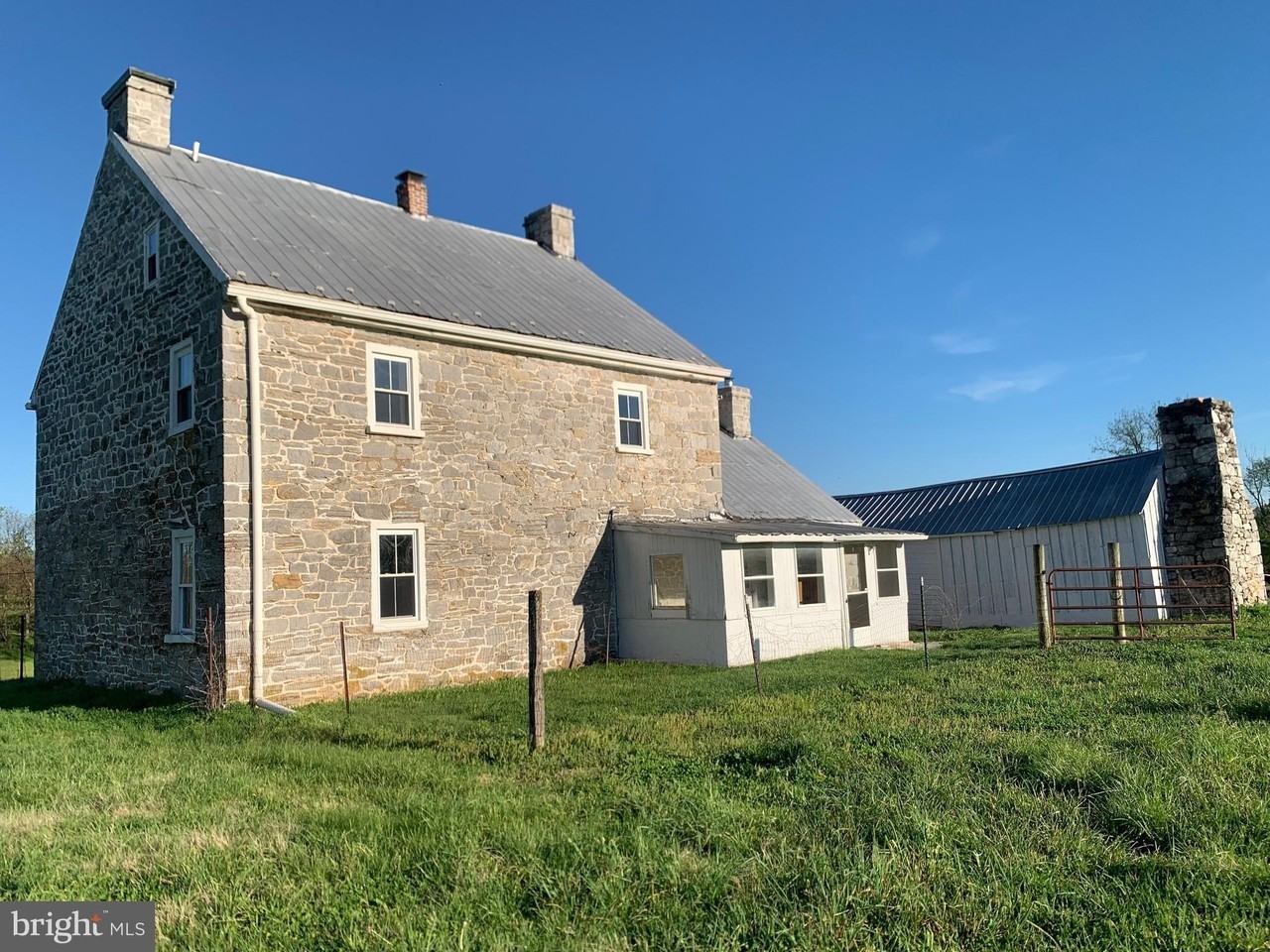 7234 Tommytown Rd - Photo 4 of 37