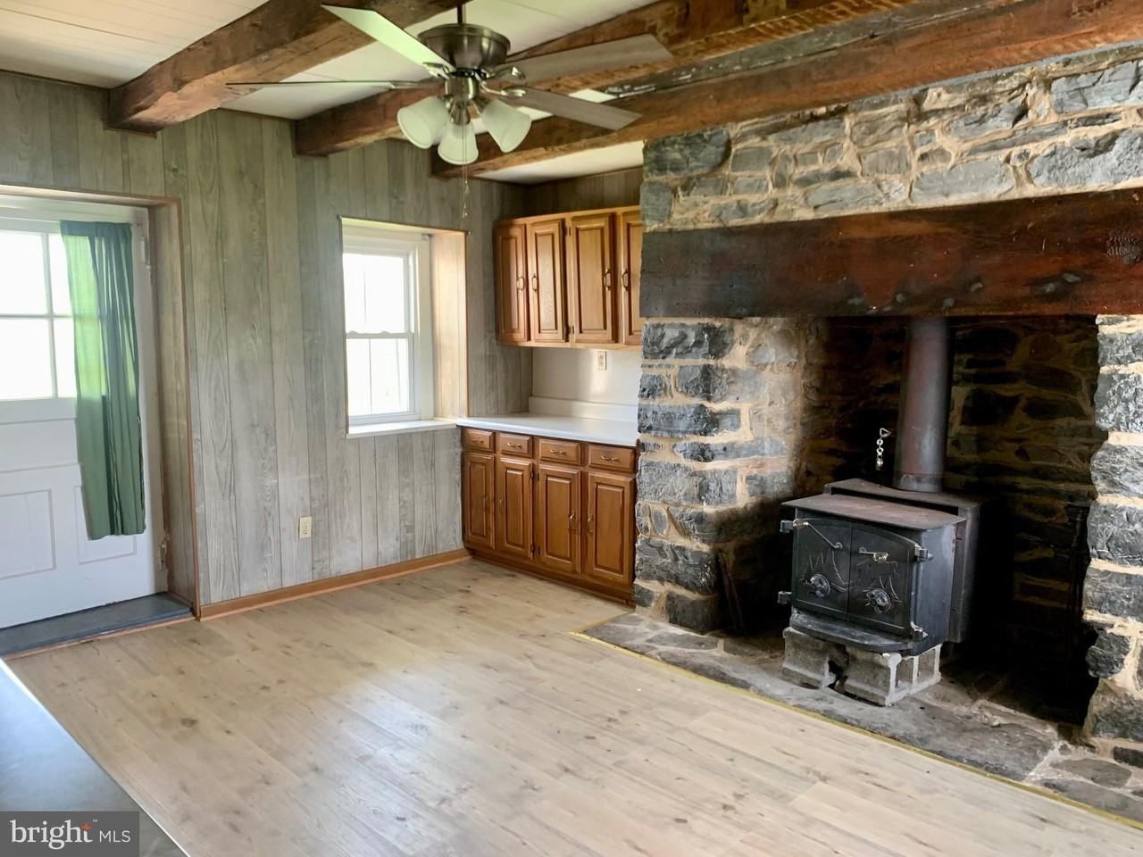 7234 Tommytown Rd - Photo 5 of 37