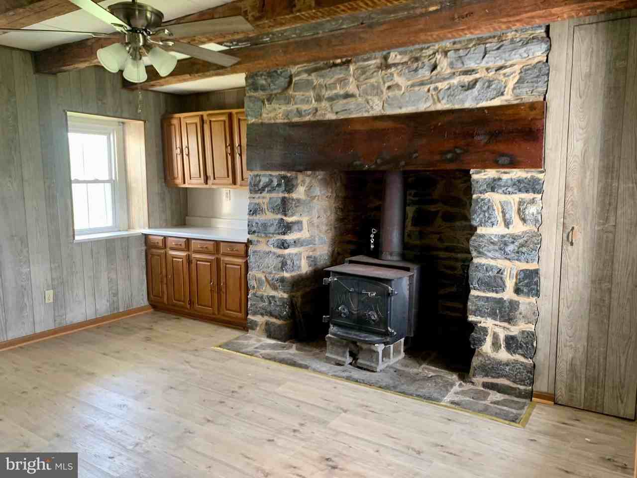 7234 Tommytown Rd - Photo 6 of 37