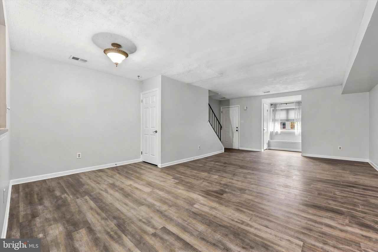 34 Kelmar Ave - Photo 3 of 14