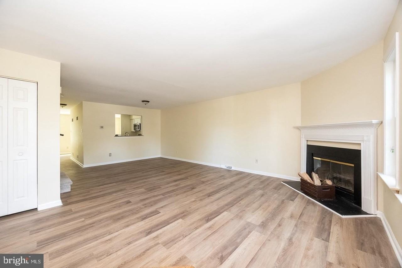 749 Bradford Ter #246 - Photo 5 of 36