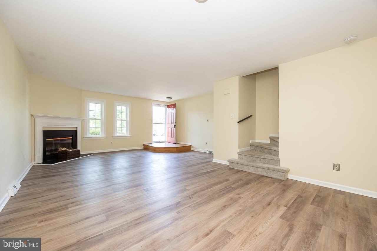 749 Bradford Ter #246 - Photo 6 of 36