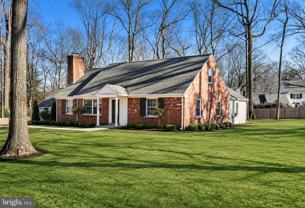 310 Pine Tree Rd - Photo 1 of 1