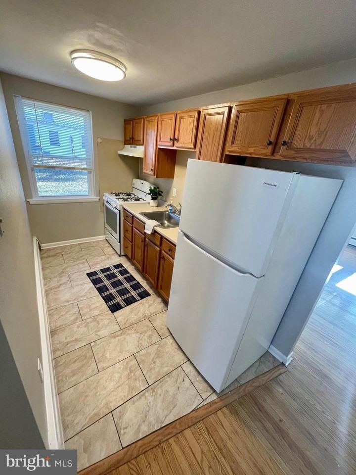 239 S 3rd St #A - Photo 3 of 12