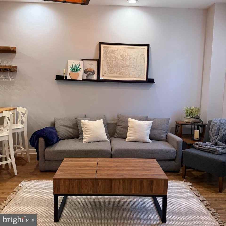 4406 Baker St - Photo 3 of 30